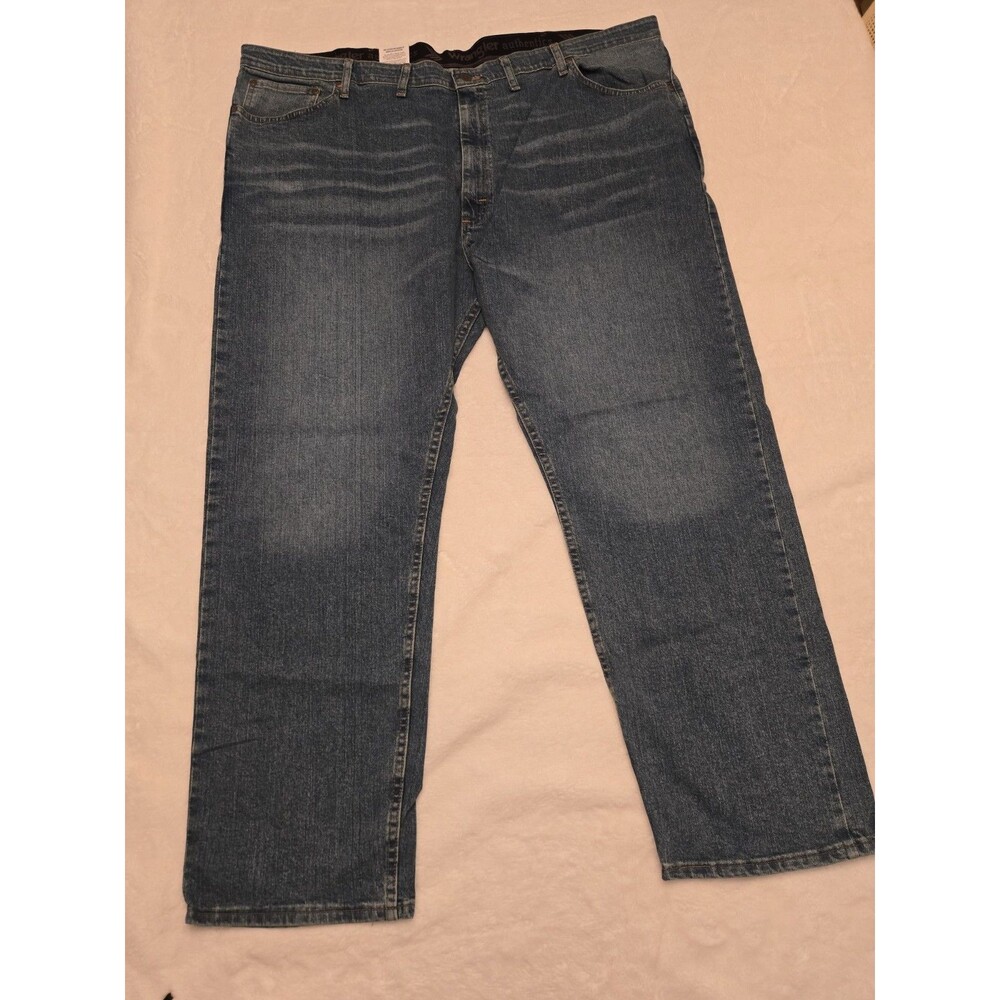 New Wrangler Authentics Men's Blue Denim Jeans Size 50 x 30 NWT Straight Leg